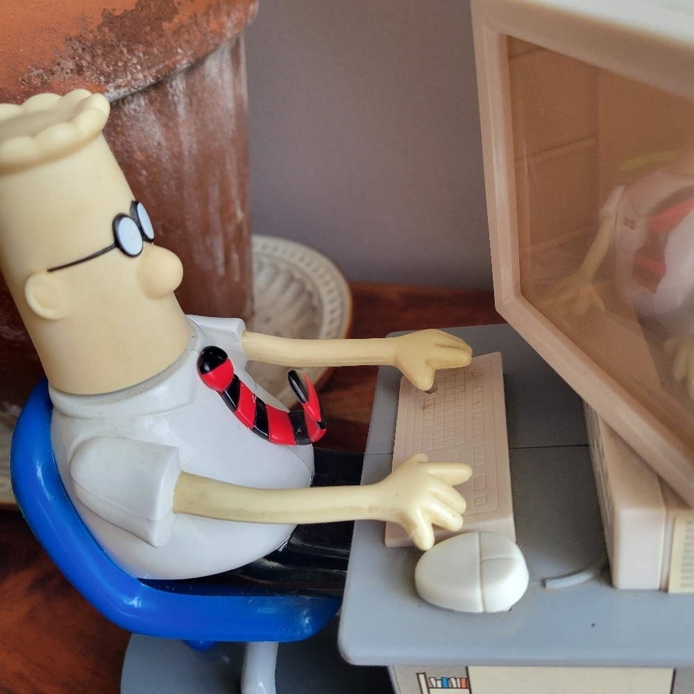 DILBERT 1998 Electronic M&M Candy Dispenser Computer Office Desk As Is - Picture 12 of 14